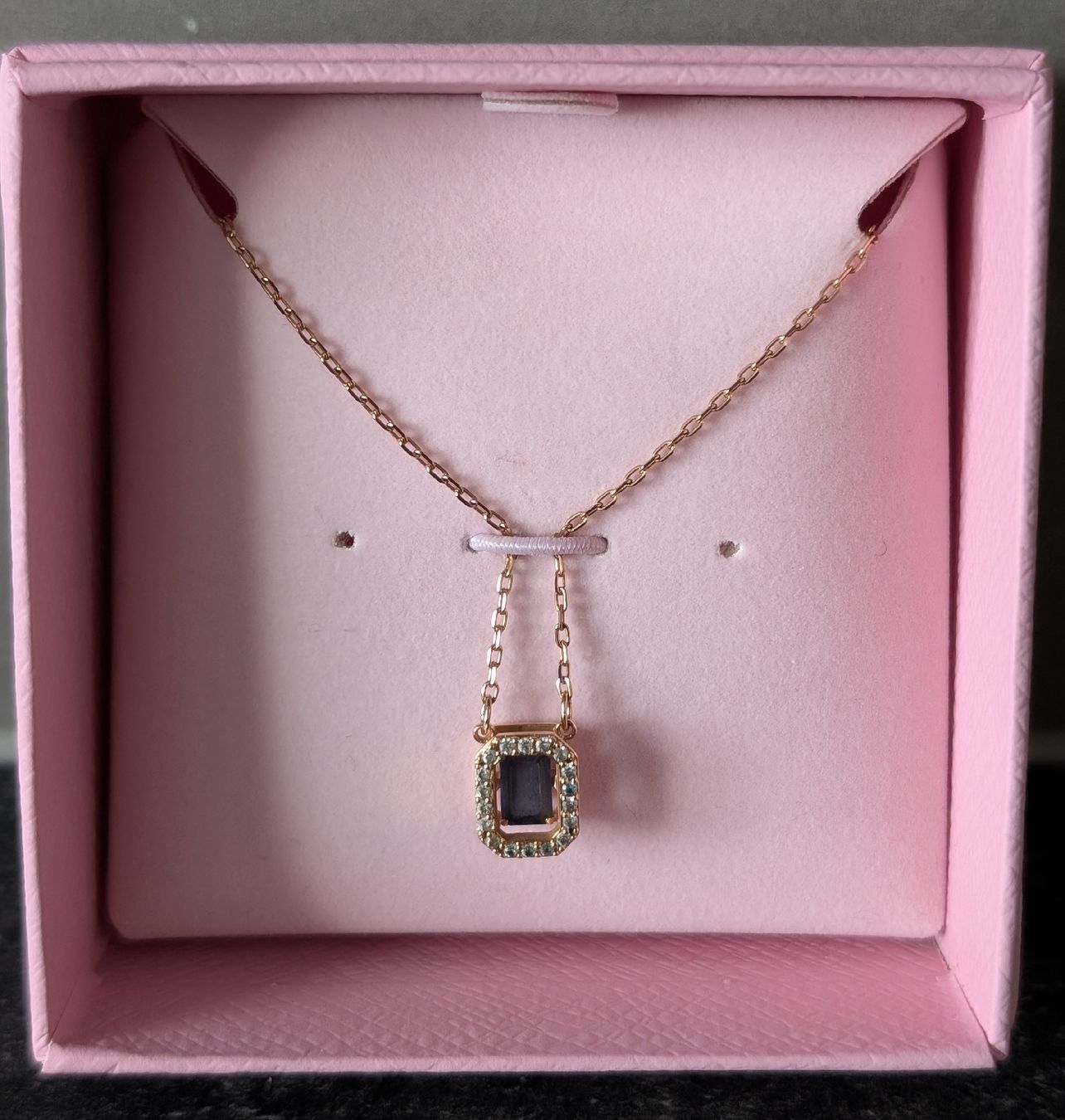 Swarovski Ketten: Collier Swarovski  – Neu (gemäss Beschreibung) aus Morges von Judebug