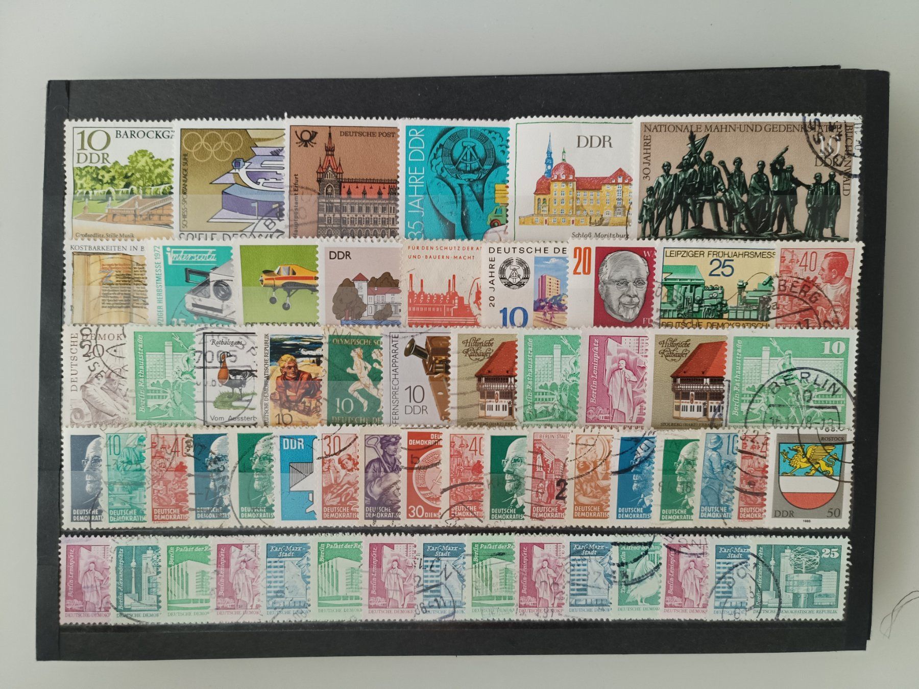 Tutti i francobolli: tolles DDR Lot gestempelt – Usato da Dübendorf venduto da goeggi79