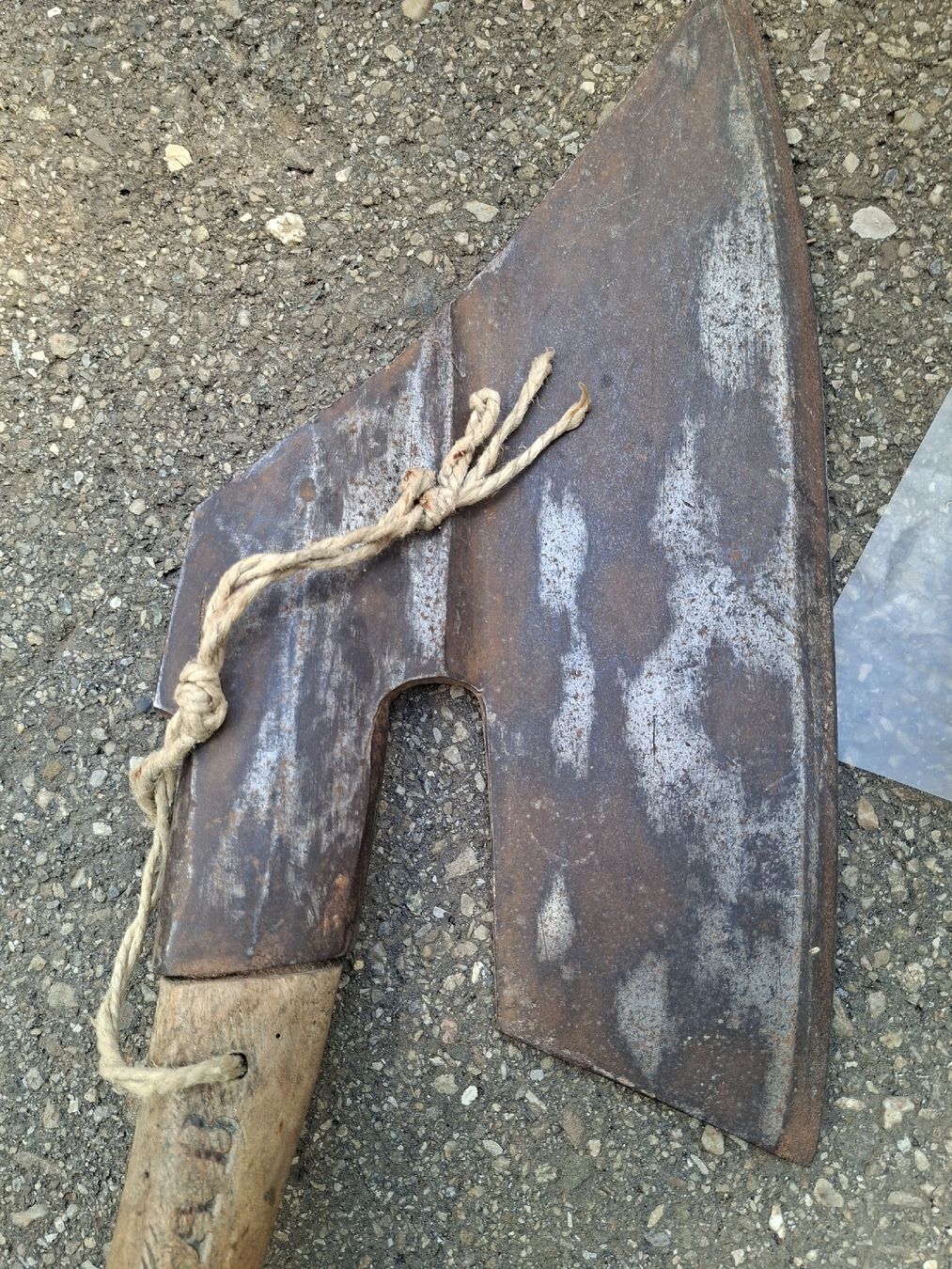 Tutti gli attrezzi: Zimmermannsaxt Axt Balkenbeil Antik – Usato da Grossdietwil venduto da hufi10 1