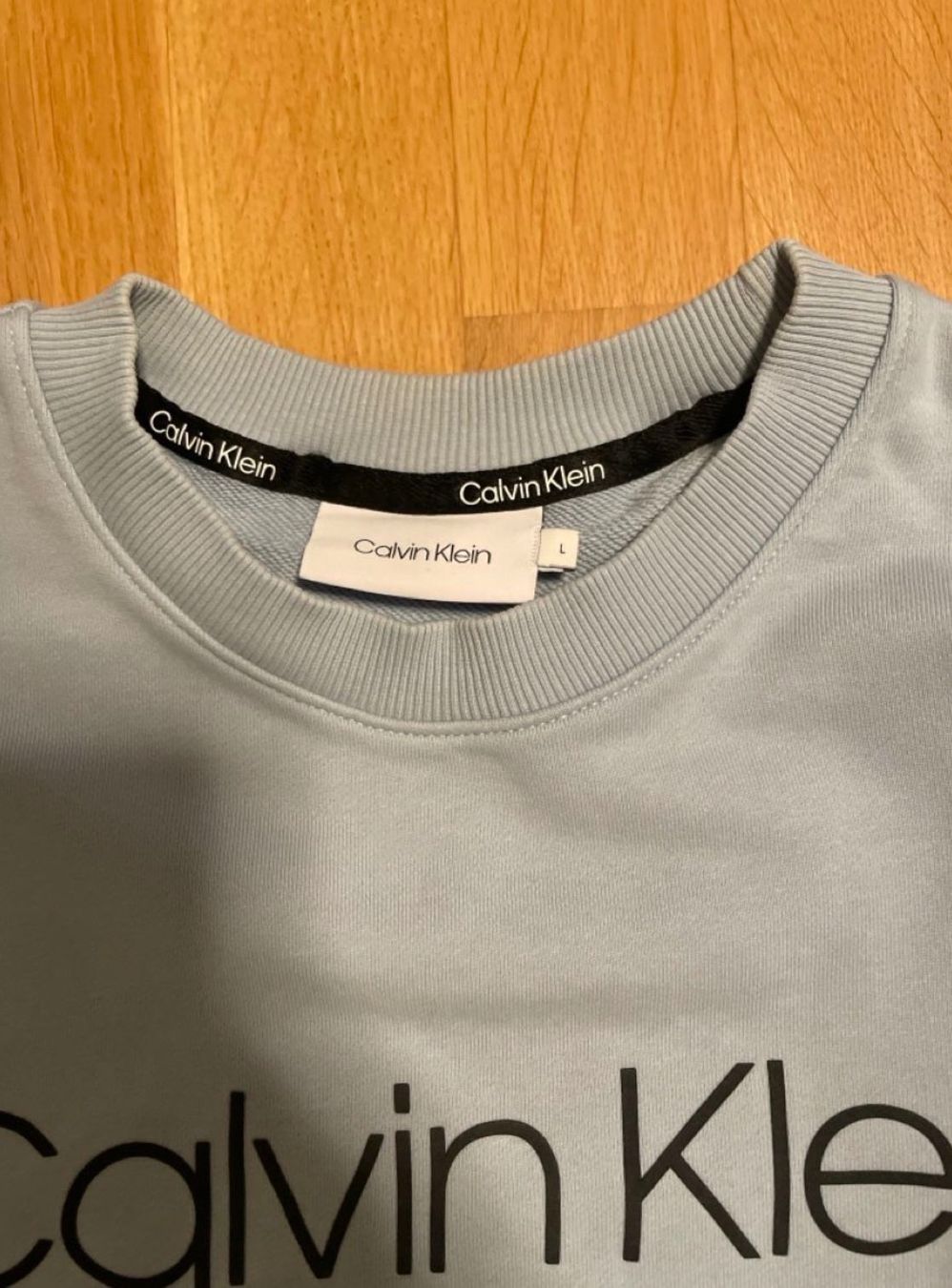 Calvin Klein Maglioni & Felpe: Calvin Klein Pullover, hellblau, Grösse L - Top Zustand! – Usato da Rothenthurm venduto da Seppentoni1 2