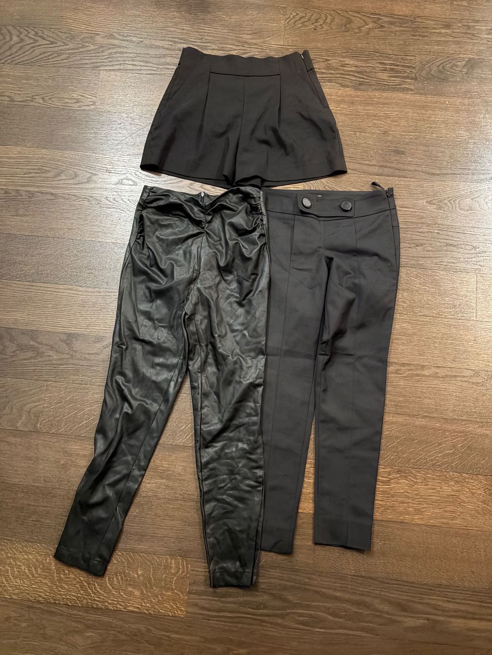 Guess Lotti di vestiti: Kleiderpacket XS, S – Usato da Schlieren venduto da Shelly03