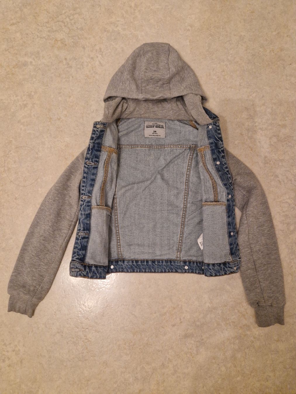 Tally Weijl Giacche: Jeansjacke mit Kapuze Gr. 34 – Nuovo (secondo la descrizione) da Frauenfeld venduto da Kimbeli 1