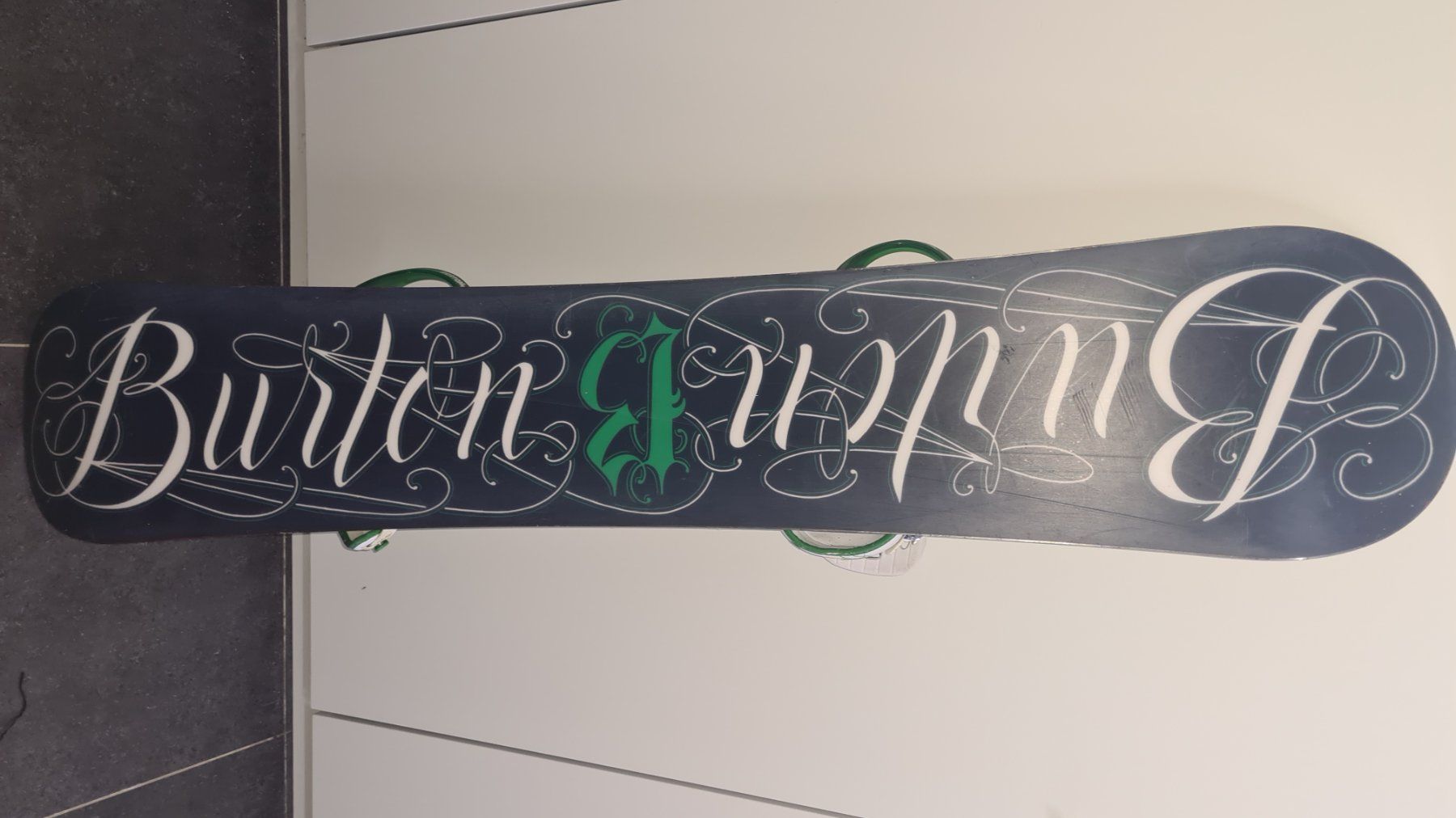 Burton Boards: Snowboard Burton mit Burton Bindung – Gebraucht aus Wolfwil von Pfeffi123 1