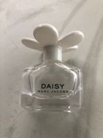 Parfumminiatur Daisy leer