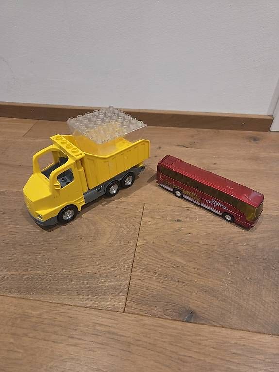 Giocattoli: Spielset Autos und Töff – Usato da Wigoltingen venduto da Chanti.89 1