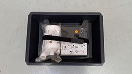 Reifenpannenset inkl. Aufbewahrungsbox (unter Fahrersitz)