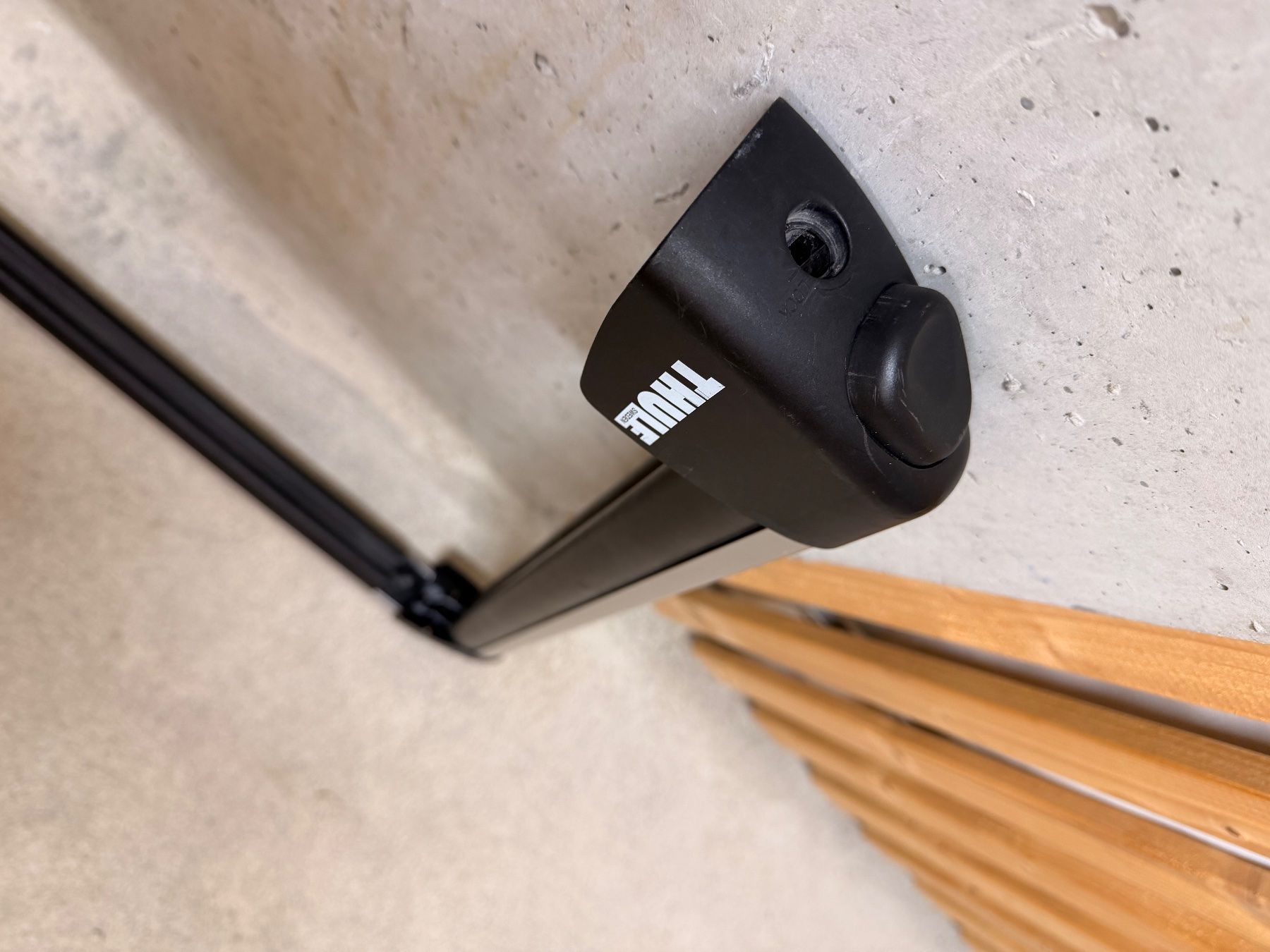 Thule Portapacchi: THULE Ski-Träger-Set Aluminium – Usato da Zürich venduto da Gadgets2020 8