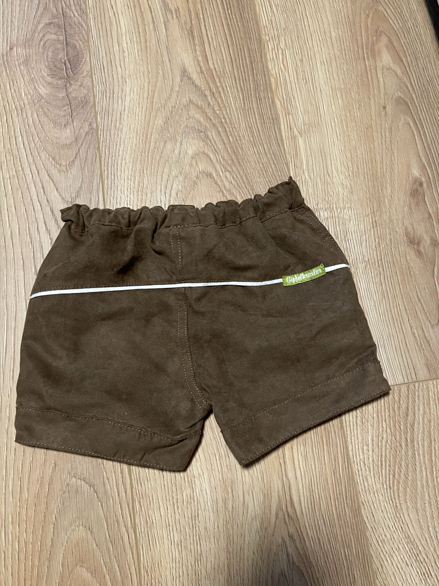 Pantalons: Kurze Lederhose Grösse 92 Top Zustand – Neuf (Voir description) à Reinach BL par sake08-2008 1