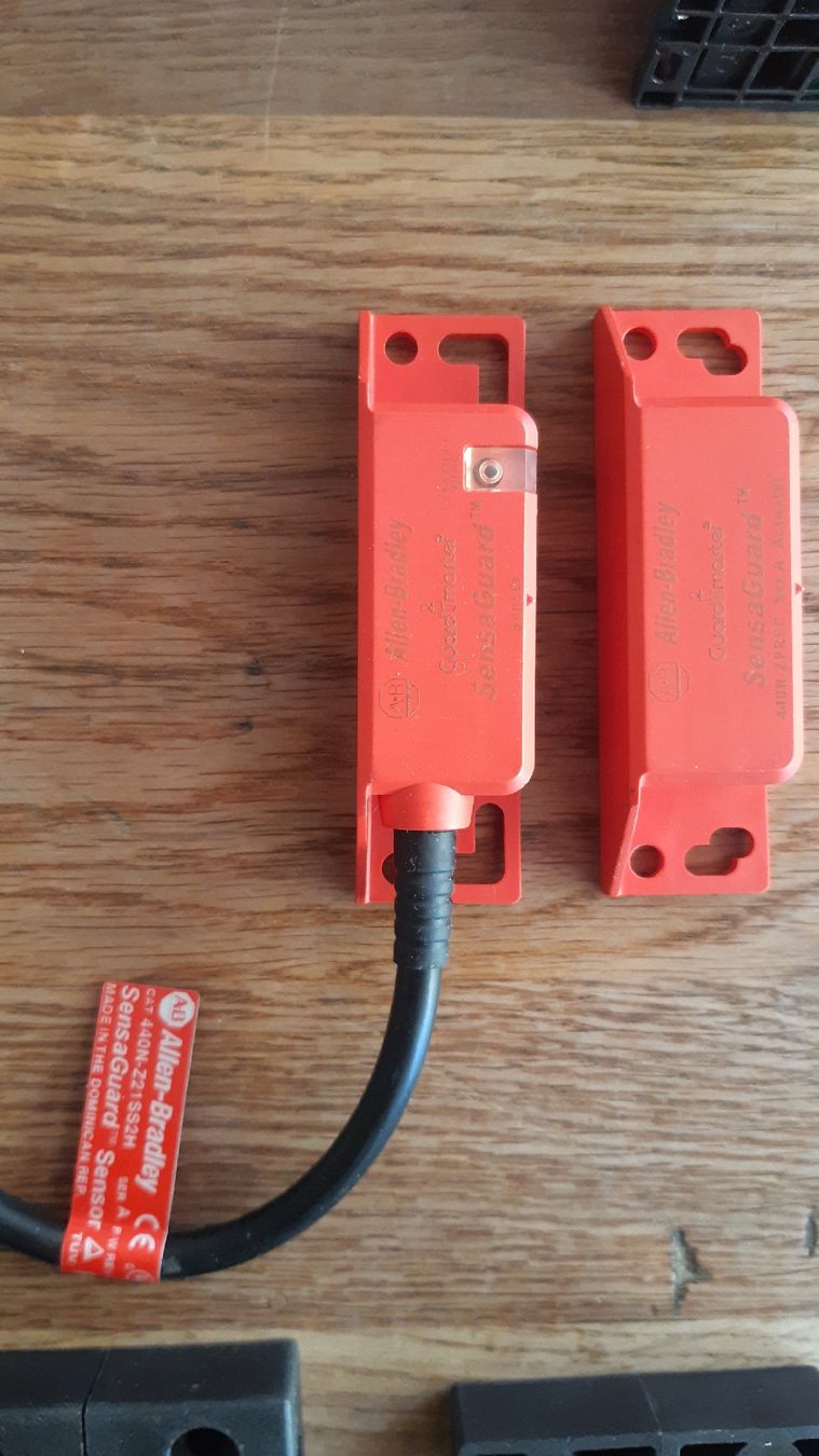 Componenti elettronici: Industrie Sensor Set Allen-Bradley, Schneider,... gebraucht – Usato da Oey venduto da Parkplatzbrocki 3