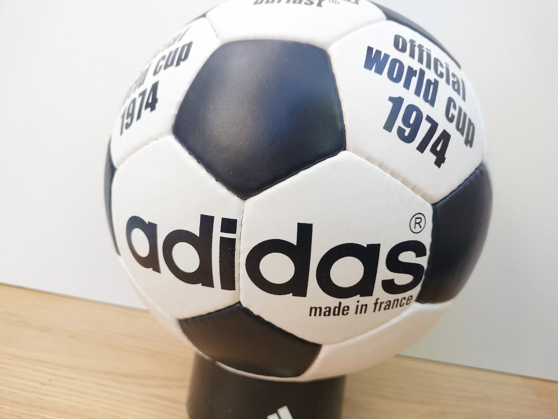 Adidas Palloni: Original Adidas Matchball WM 1974 – Usato da Wil SG venduto da kaizzen