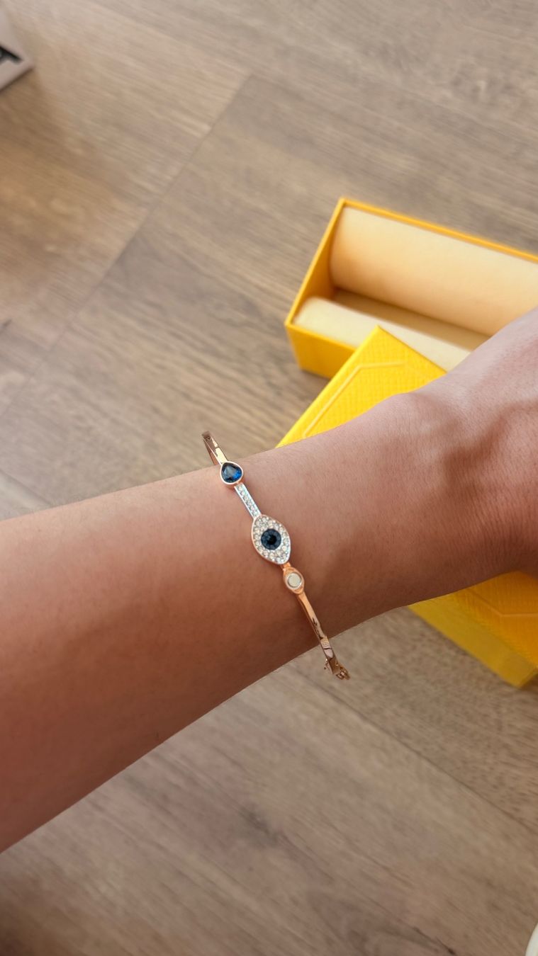 Swarovski Bracciali & Braccialetti: Swarovski Symbolica Bangle Evil Eye Armband – Usato da Chézard-St-Martin venduto da nel_269s 1