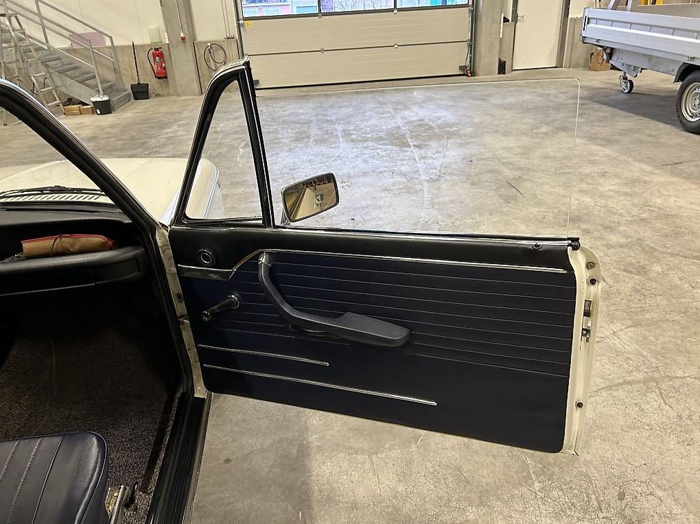 Automobili: BMW 2002 E10 Automatik mit runden Heckleuchten – Usato da Alpnach Dorf venduto da inf_56t7 9