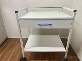 Wagen mit 1 Schublade, auf Rädern