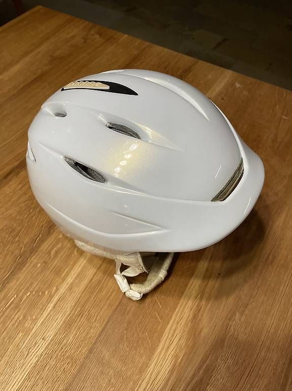 Helme: Skihelm Damen  – Gebraucht aus Lamboing von Sudaliso4