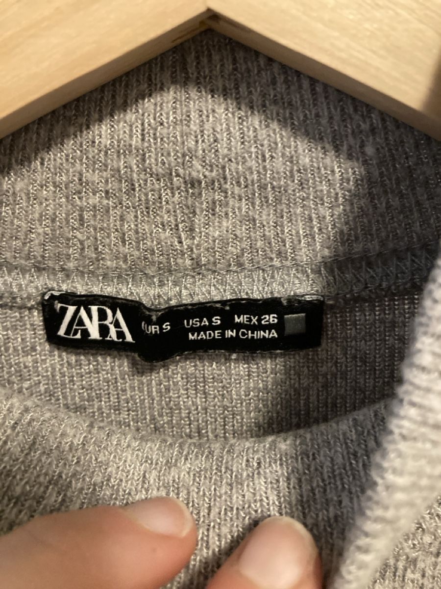 Zara Maglioni & Felpe: Graues leichtes Pulli / langarmiges Shirt – Usato da Urtenen-Schönbühl venduto da alessibas 1