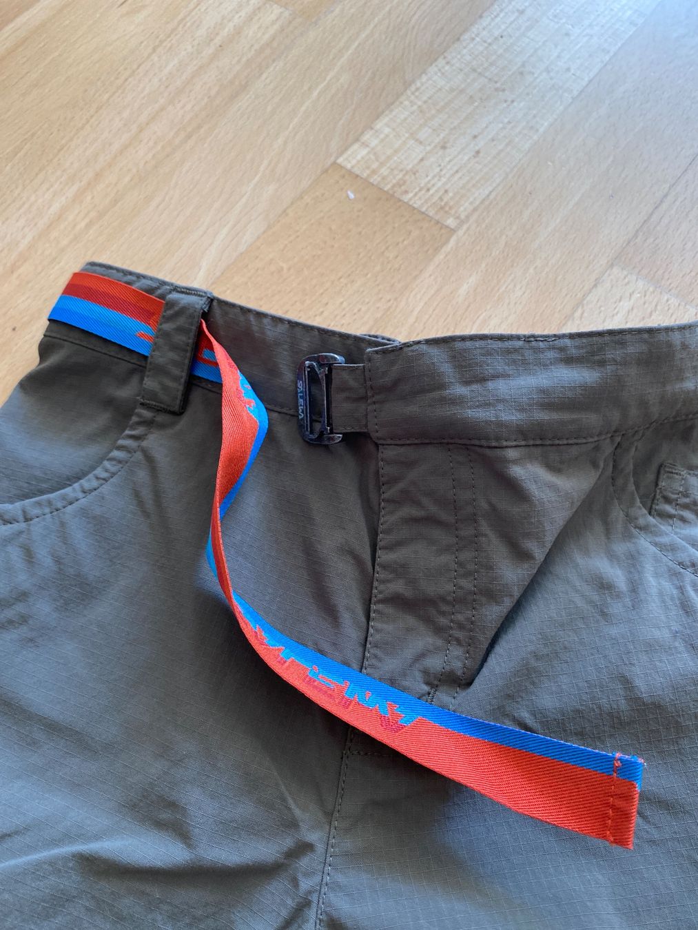 Salewa Pantalons: Wanderhosen Gr. 104 – D'occasion à Illnau par Dodo115 2