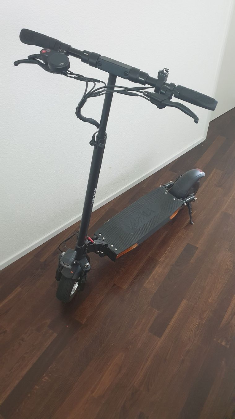 Scooter: VMAX R25 – Excellent Condition - Black! – Nuovo (secondo la descrizione) da Gümligen venduto da tha_ydn6