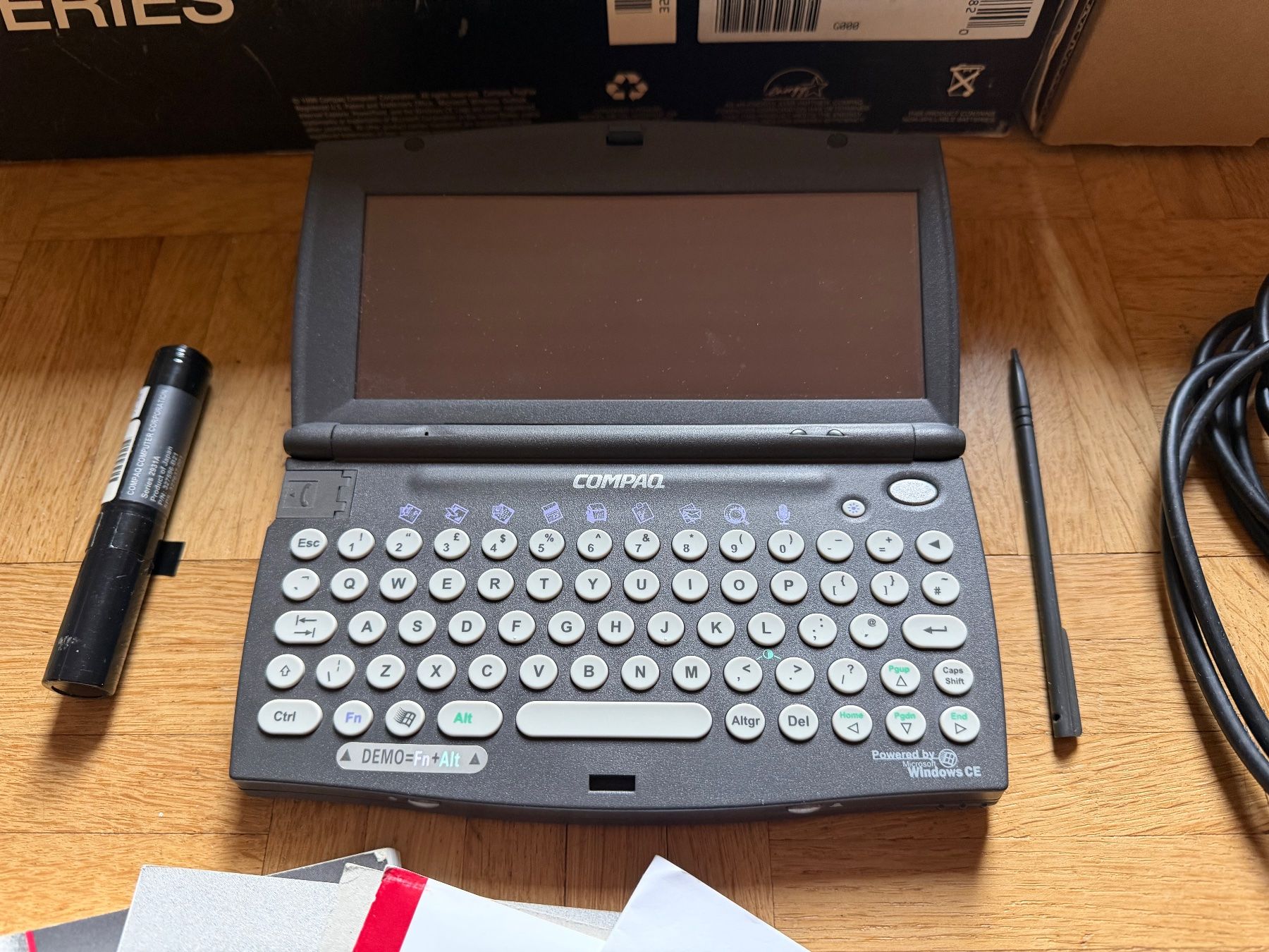 Compaq Palmari: Compaq C-Series Handheld PC mit OVP – Difettoso da Adliswil venduto da synchrot 3