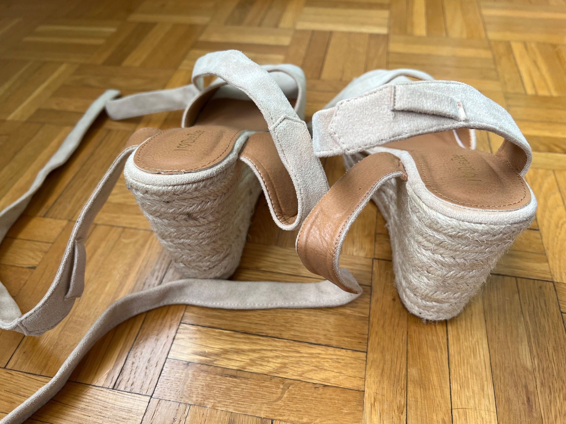 Scarpe da donna: sandales talons compensés "DeeZee", T38 – Usato da Onex venduto da mirza02 2