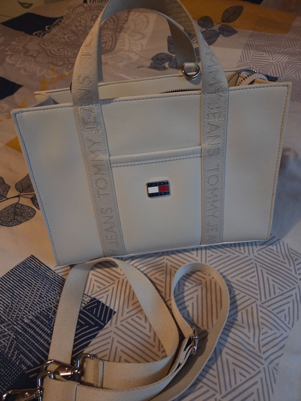 Borse da donna: Tommy Jeans Tasche – Usato da Grono venduto da Orchidea_l