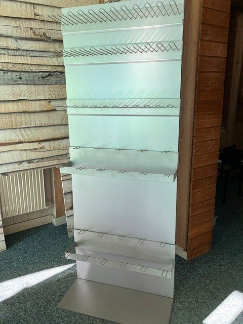 Altro in Decorazioni & Accessori: Metallgestell zum verschieben – Usato da Entlebuch venduto da delfina59