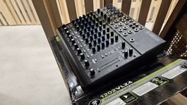 Mackie 1202/VLZ4