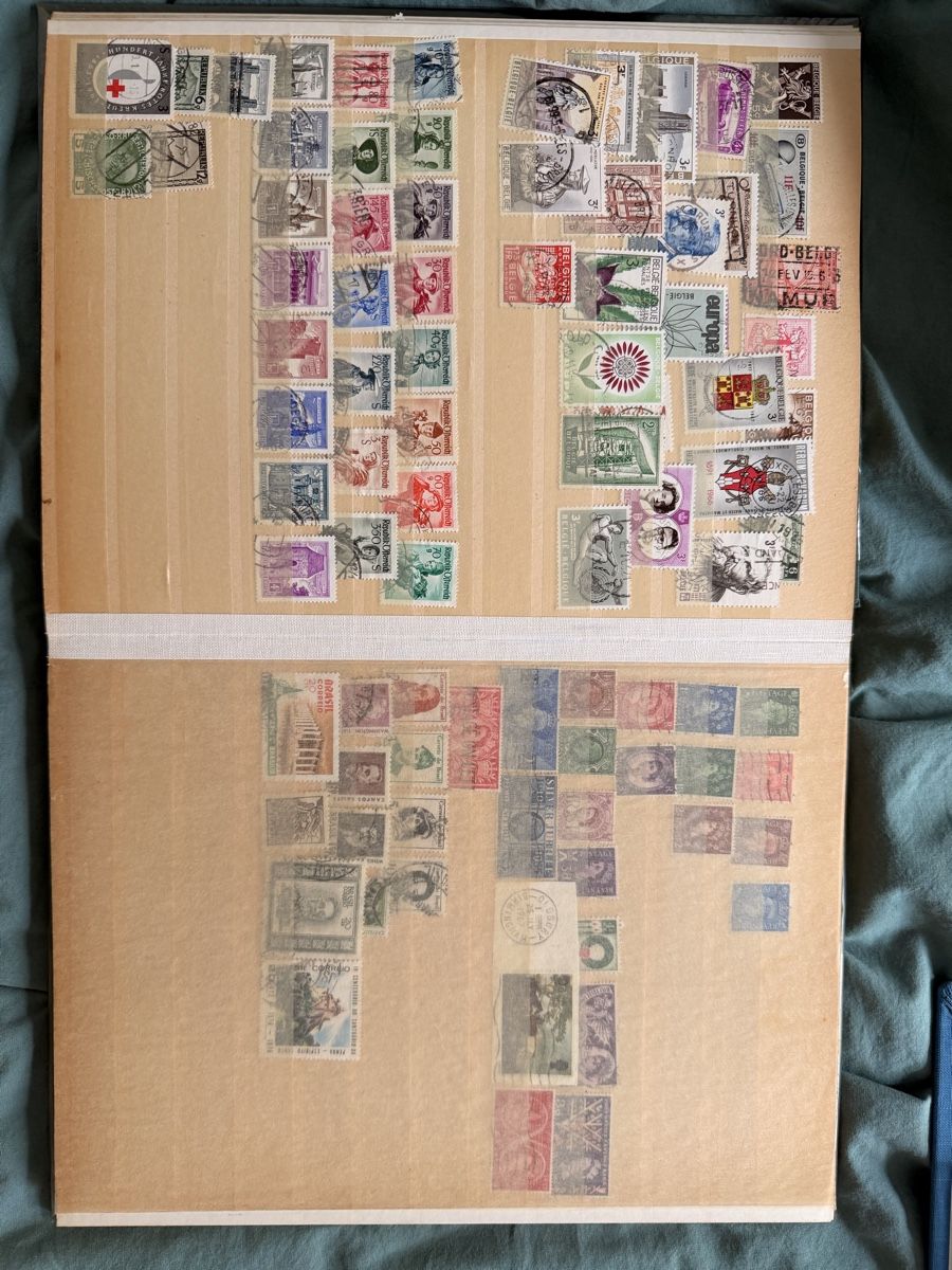 Tous les timbres: Briefmarkensammlung – D'occasion à Bern par DrGreenthumb7 7