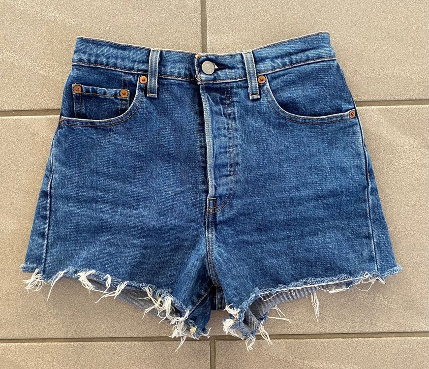 NEU Levi’s Ribcage Shorts Hotpants Shortcut Gr. 25 | Kaufen auf Ricardo