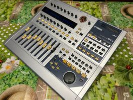 Yamaha Digital Studio Mixer  01 X