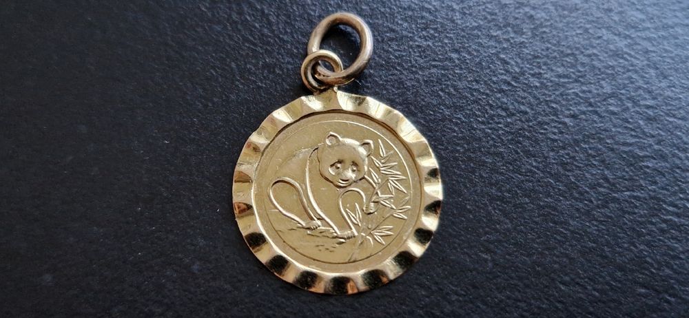 Pendentif Vintage Métal Doré - Bijou Fantaisie Rétro - Accessoire Mode Ancien