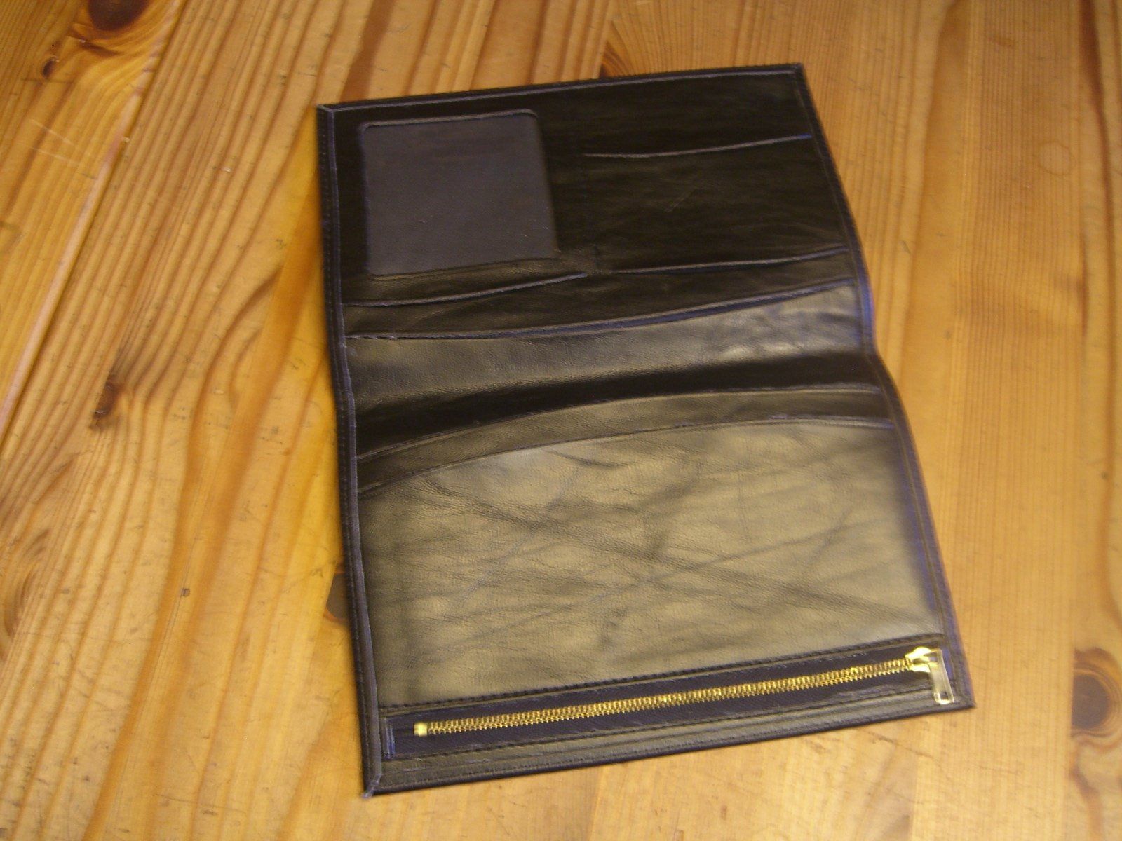 Brieftaschen: schöne Brieftasche, Kunstleder, schwarz, neu – Gebraucht aus Winterthur von Ghandi5 3