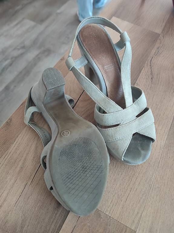 Chaussures femmes: Pumps Grösse 37 – D'occasion à Biel-Benken BL par AngiSchaefer 1