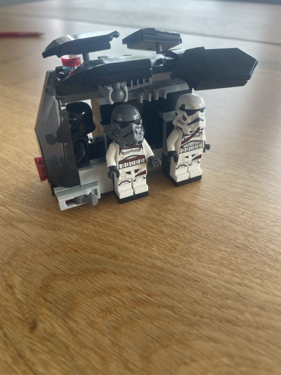 Lego Jeux de construction: Lego Star Wars - petit vaisseau – D'occasion à Le Vaud par Guillaume-1988 1