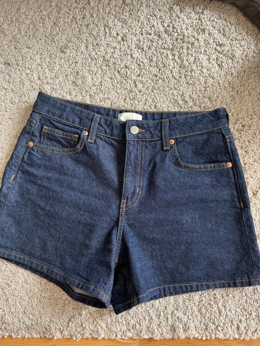 H&M Pantaloni: Denim shorts – Nuovo (secondo la descrizione) da Bern venduto da FashionK92