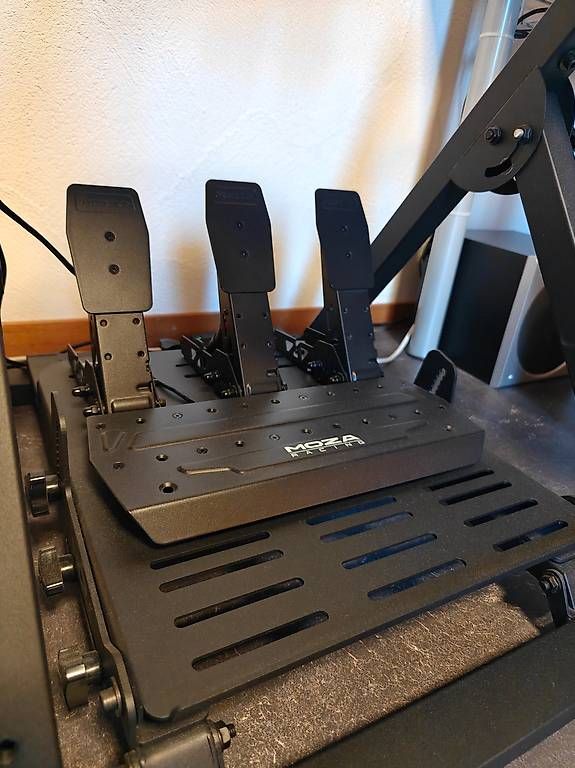 Controller: Moza R5 Setup mit Next Level Racing Halterung – Gebraucht aus Obergoldbach von joe_gzj8 2