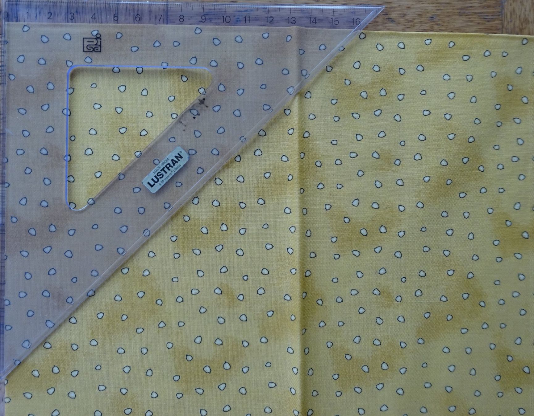 Tessuti: Baumwollstoff für Patchwork 90 x 108cm – Nuovo (secondo la descrizione) da Bern venduto da Hero2.0 2