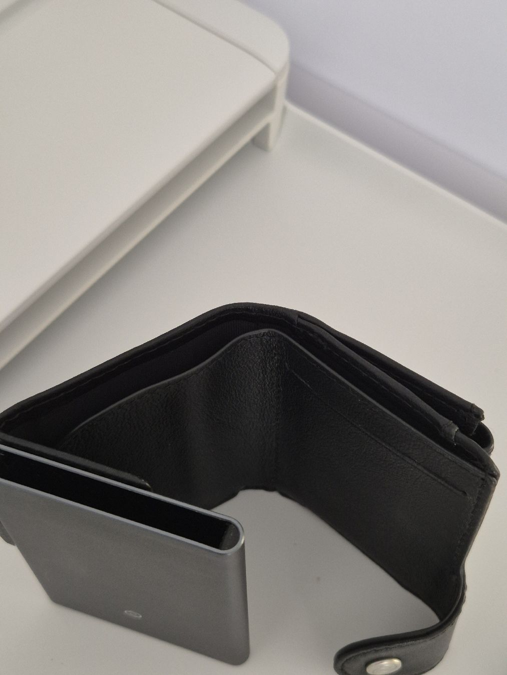 Brieftaschen: Geldbörse-schwarz – Gebraucht aus Altstätten SG von Shila8schwarz 2