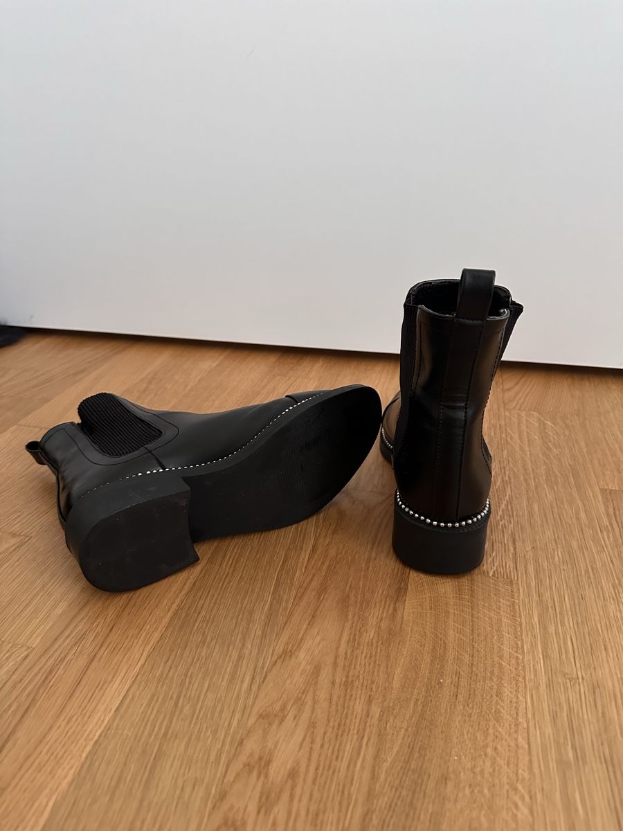 Asos Chaussures femmes: Stiefelette schwarz ASOS Gr. 37 – D'occasion à Ermatingen par nic_x2tf 3