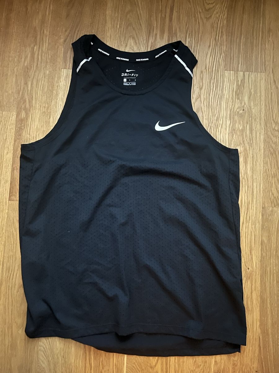 Nike Tops: Nike Tanktop Gr. L – Neu (gemäss Beschreibung) aus Luzern von lou_p8qb