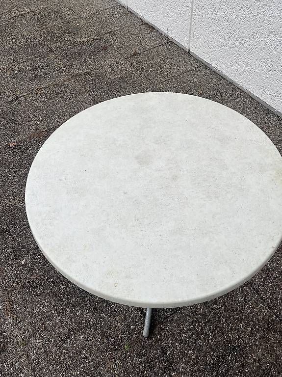 Tables: Table de terrasse pliable avec pied 5 branches  – D'occasion à Pully par friporte11 2