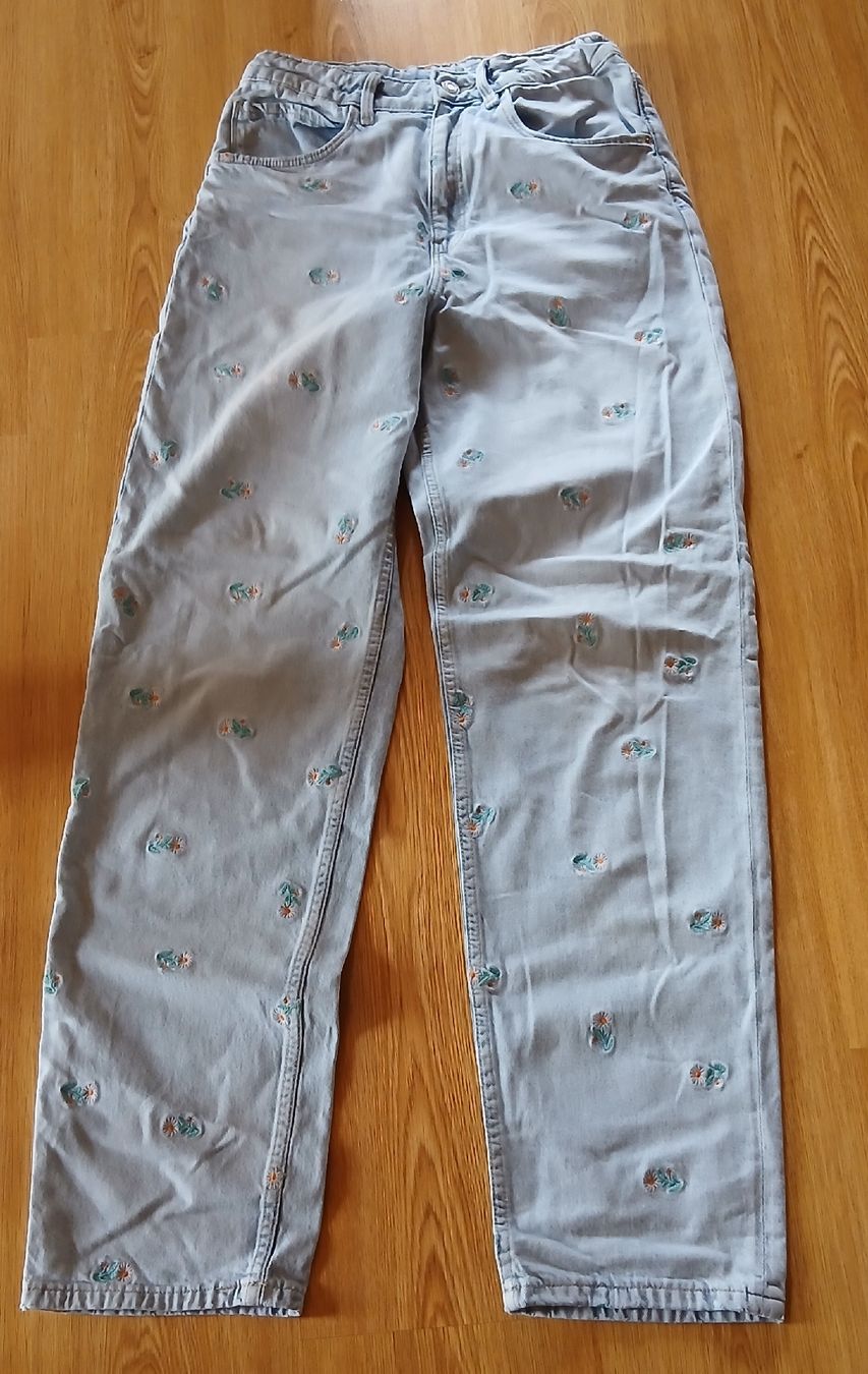 Jeans: pantalon jean – Usato da Montcherand venduto da petiteoune75