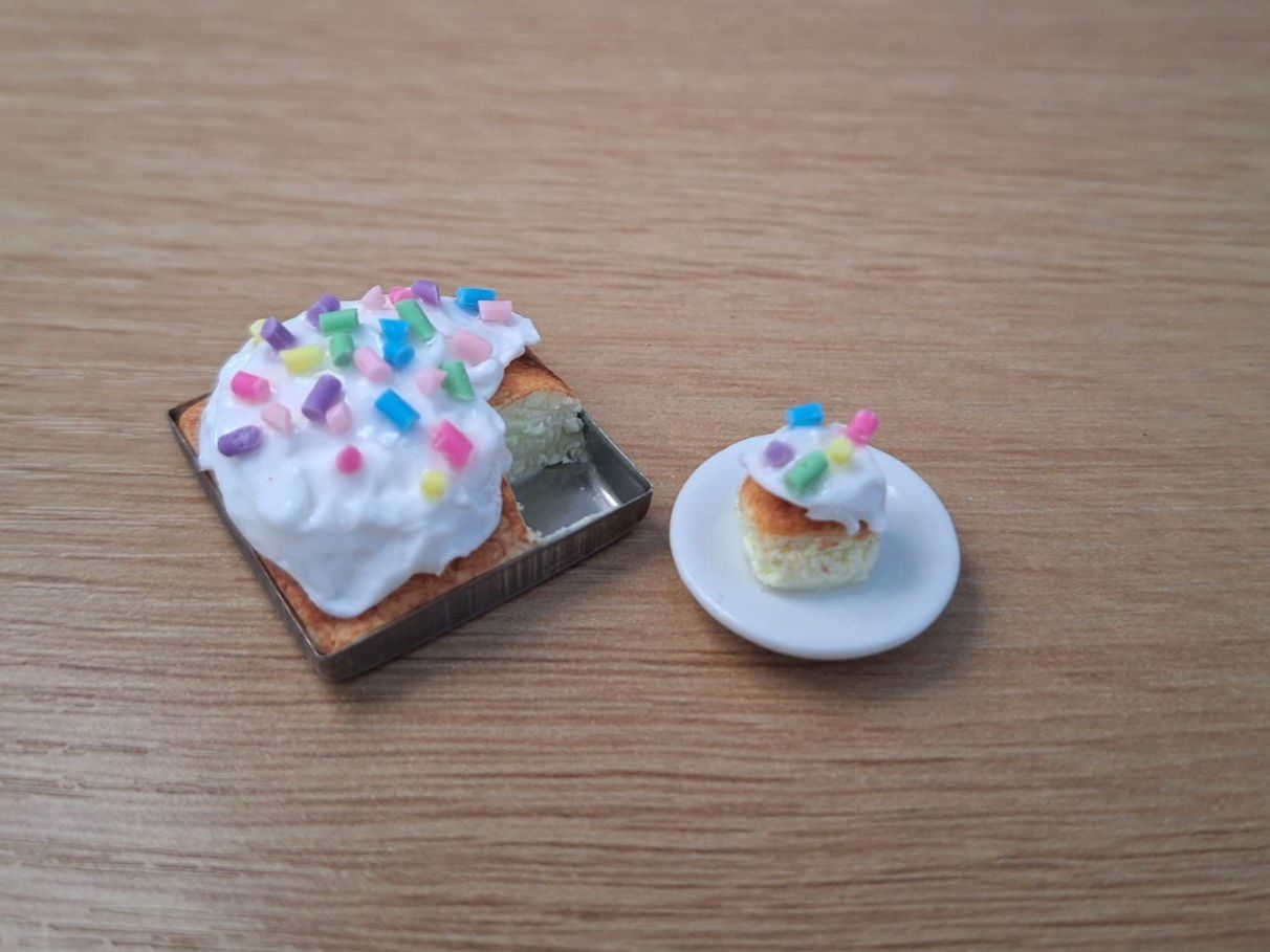 Case e mobili per bambole: Handmade Blechkuchen mit Streuseln – Nuovo (secondo la descrizione) da Zürich venduto da HandmadeTinyFood 3