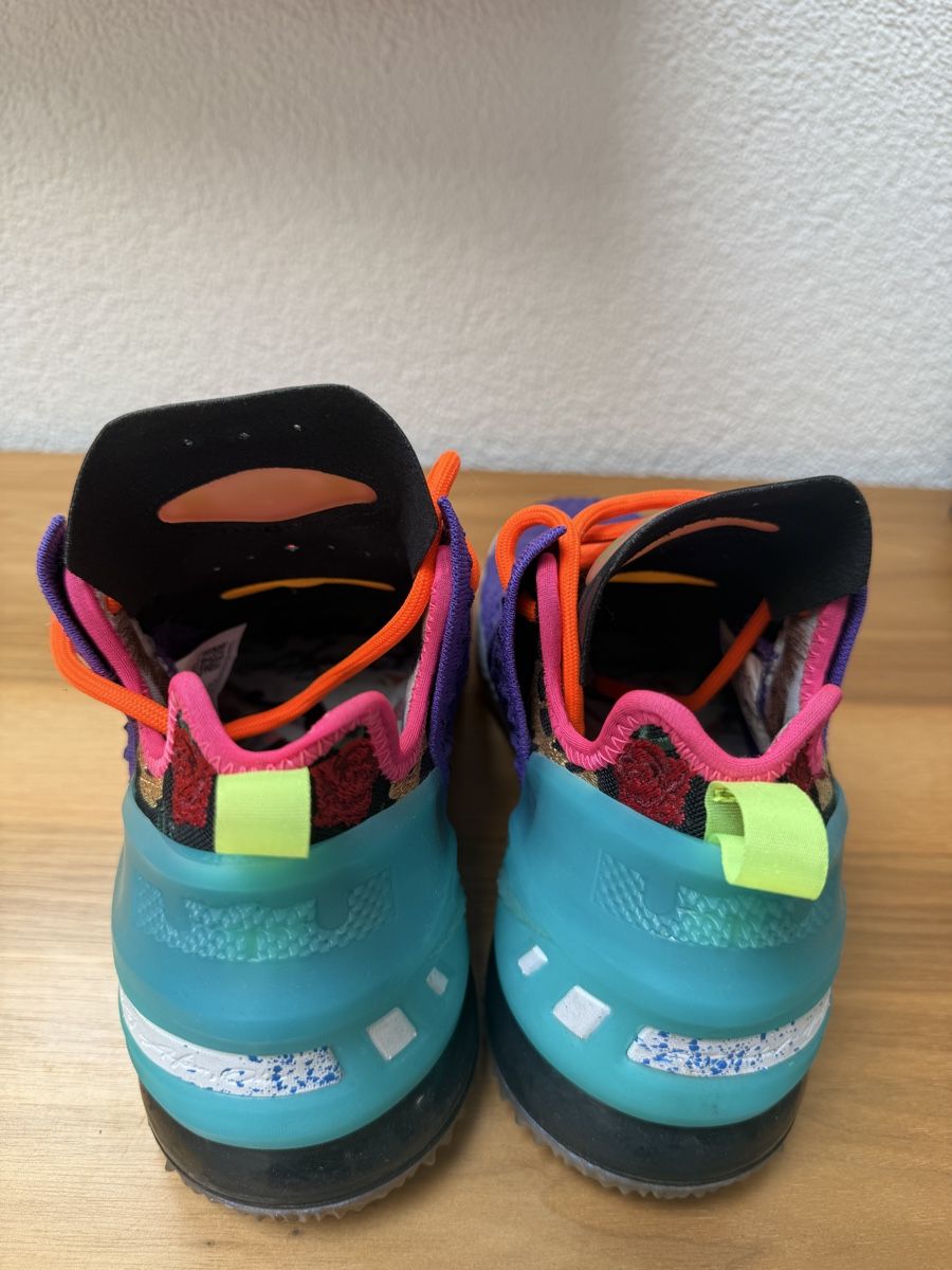 Nike Scarpe da uomo: LeBron James Sneakers EUR 37.5 – Nuovo (secondo la descrizione) da Flawil venduto da BouBouBou 3