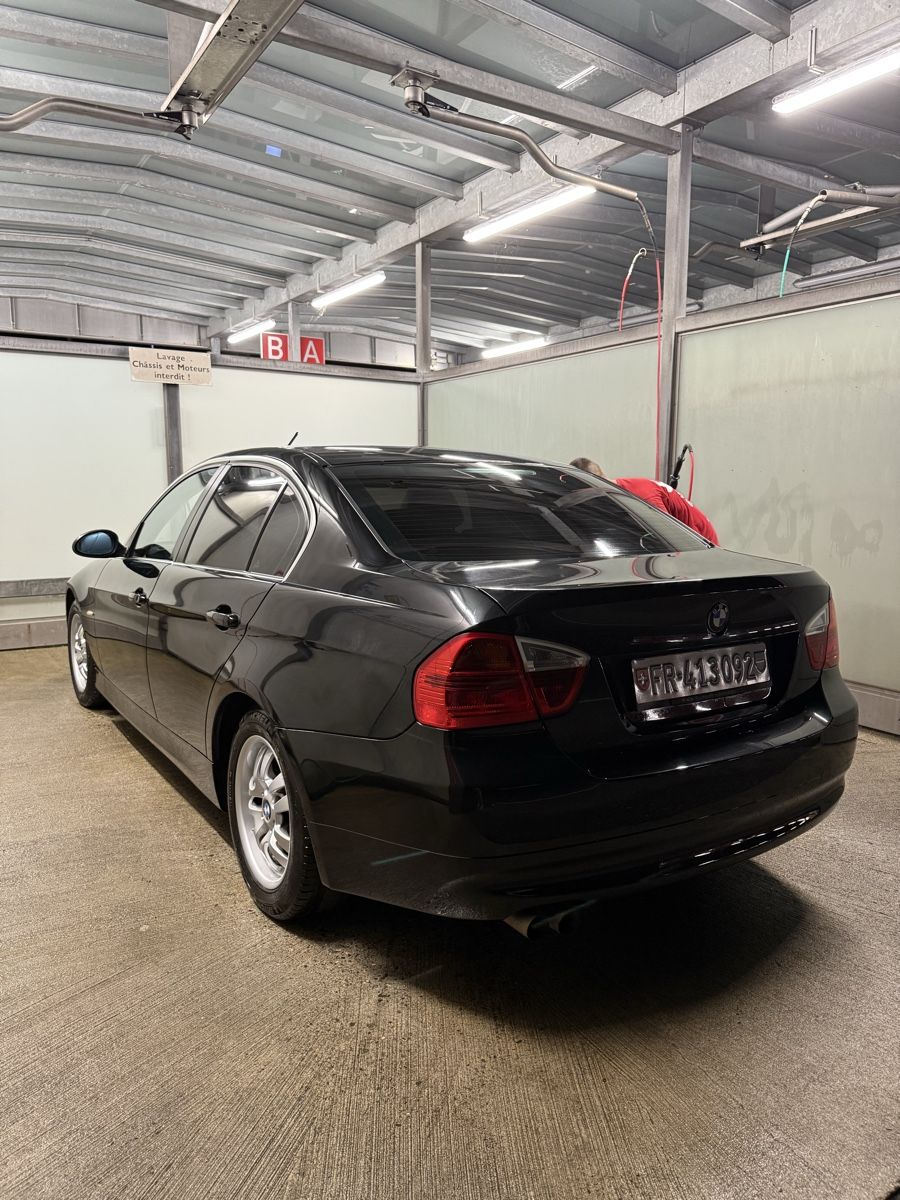 Autos: BMW 325i – Gebraucht aus La Tour-de-Trême von mel_xp5s 1