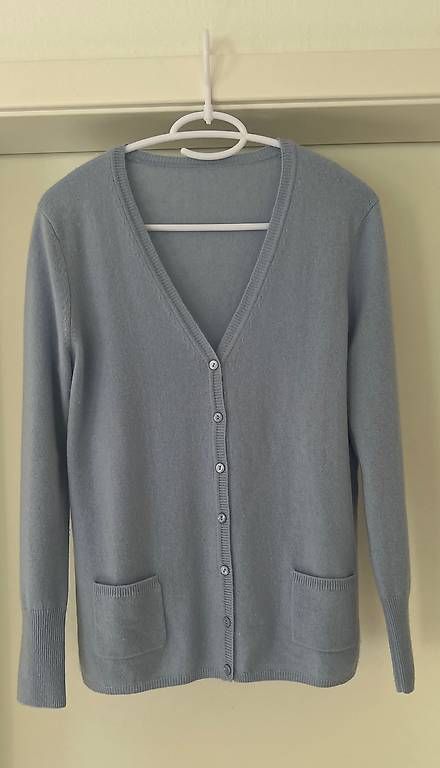 Maglioni & Felpe: Zwei Cashmere Jäckchen Gr. 38/M; Stückpreis – Usato da Basel venduto da Findus78