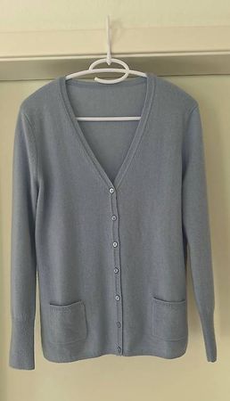 Zwei Cashmere Jäckchen Gr. 38/M; Stückpreis