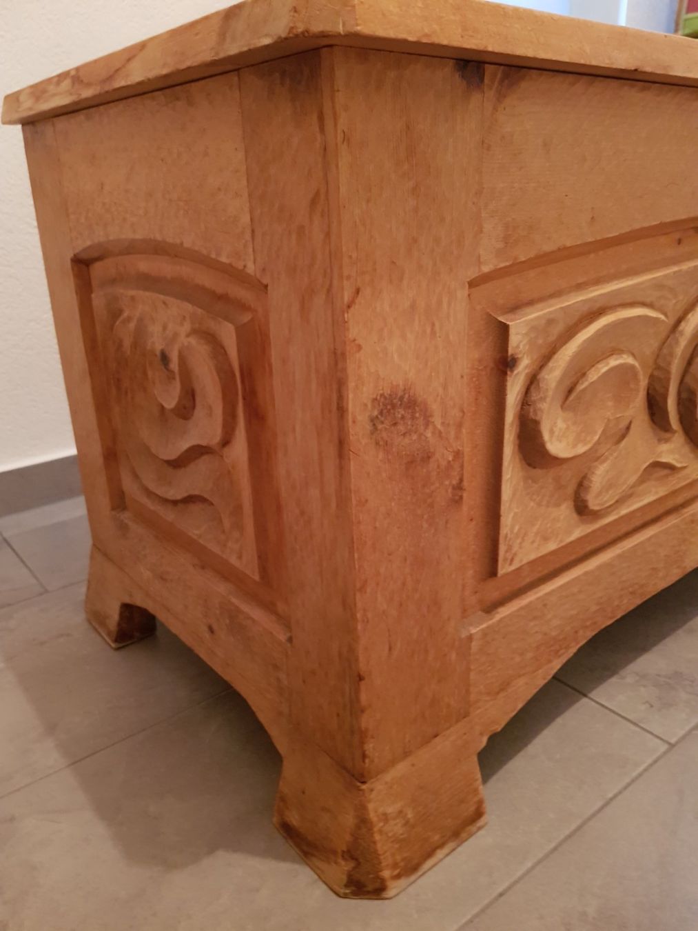 Cassapanche: Truhe - handgeschnitztes Kunstwerk – Usato da Wittenbach venduto da anzo4 5