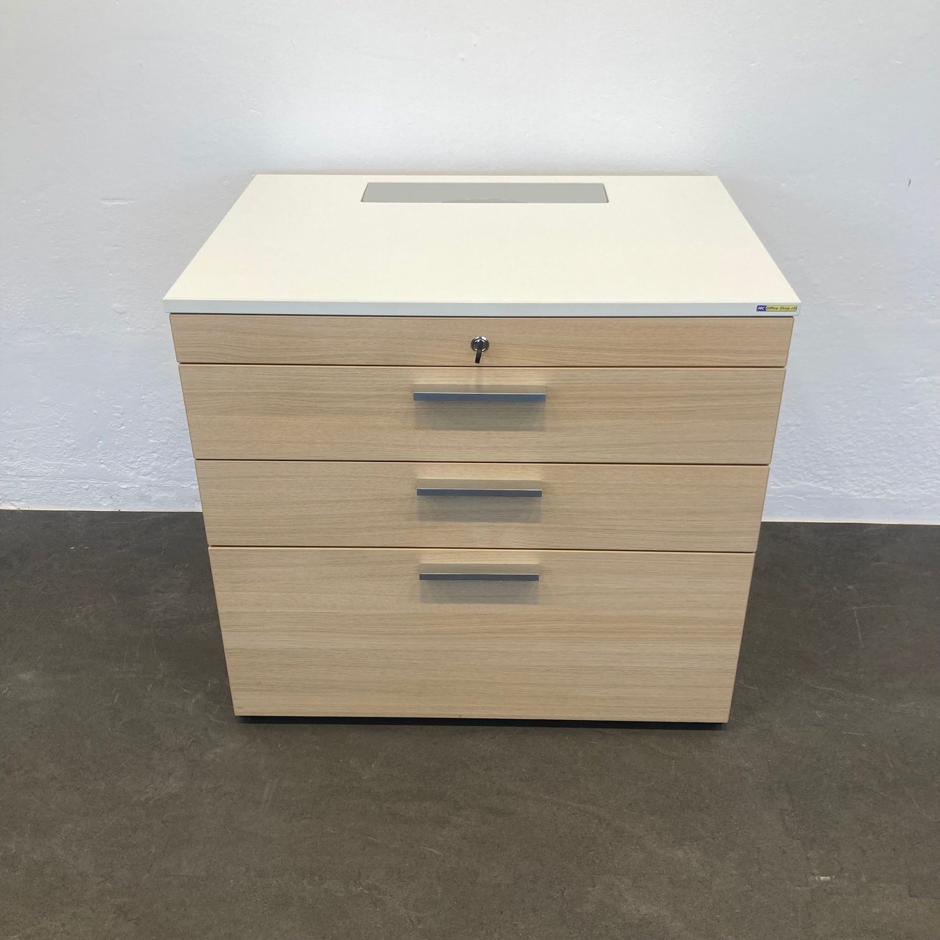 Cassettiere: Echo Classic Sideboard mit Schlüssel – Usato da Schönenwerd venduto da mcofficeshop