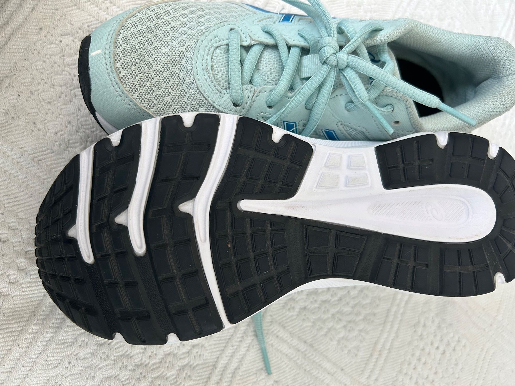 Asics Scarpe per ragazze: Turnschuhe gr. 37 von oasics – Nuovo (secondo la descrizione) da Wädenswil venduto da jotijo 1