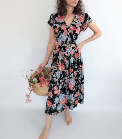 Sommerliches Blumenkleid, Gr. 36 Vintage-Stil🌷🌸🌺